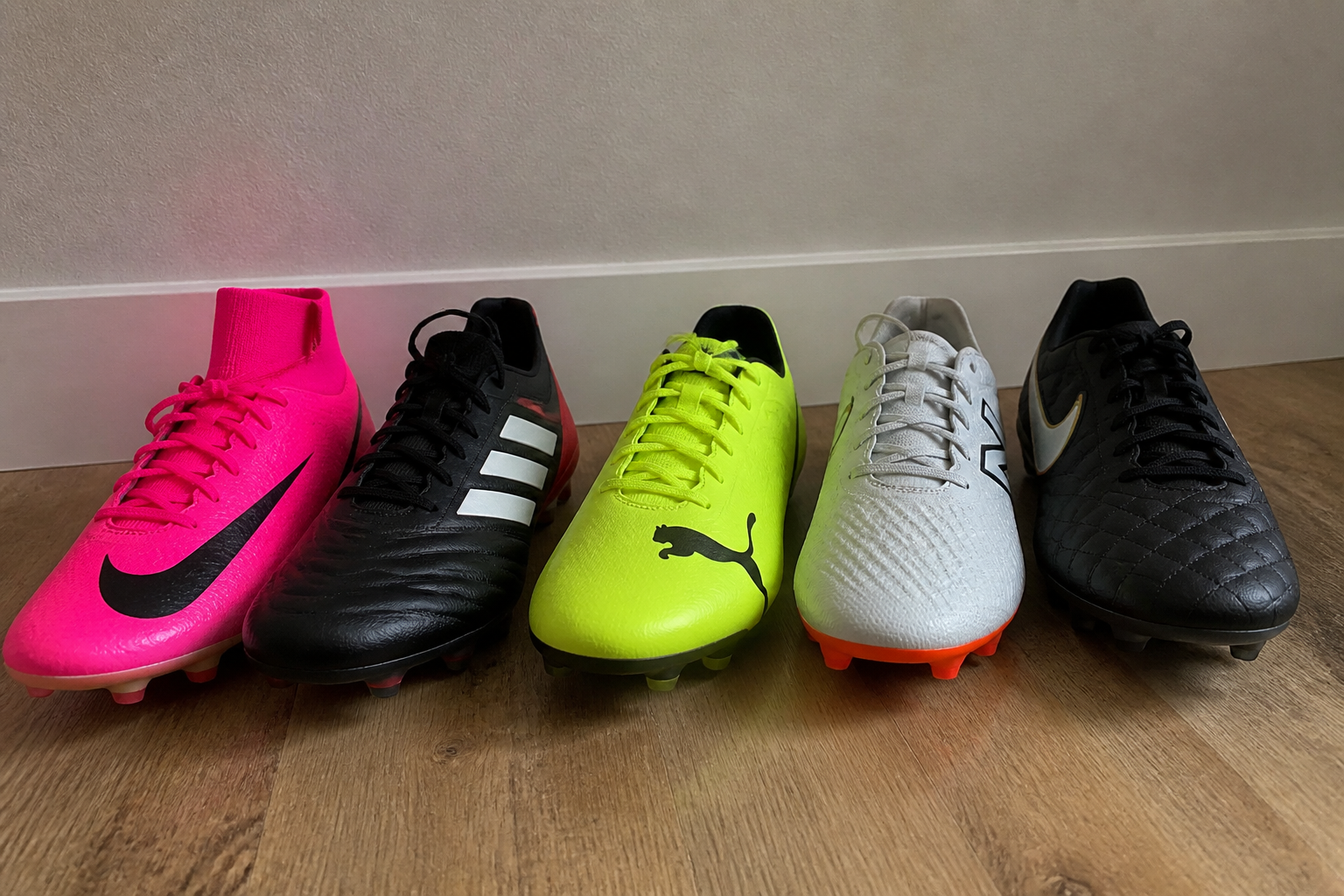 Voetbalschoenen per merk vergelijken